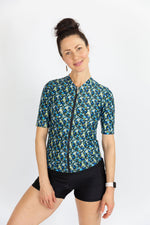 Womens Short Sleeve Retro Blooms Rashie (SIZES 8, 12 ONLY)